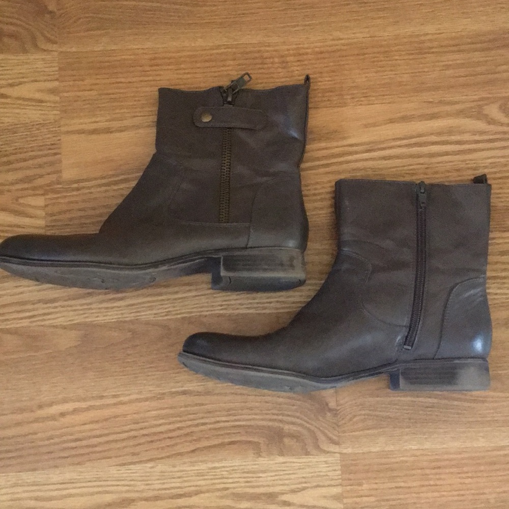 Ankle boots